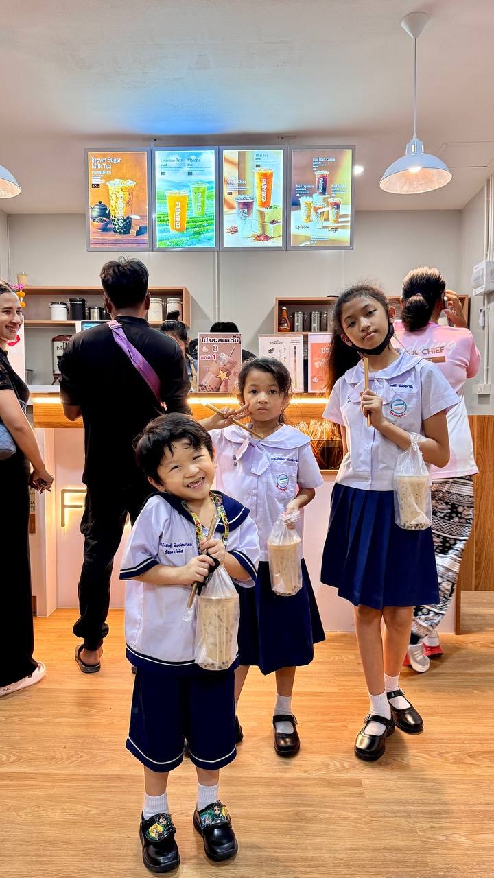 เด็กๆ ในร้าน